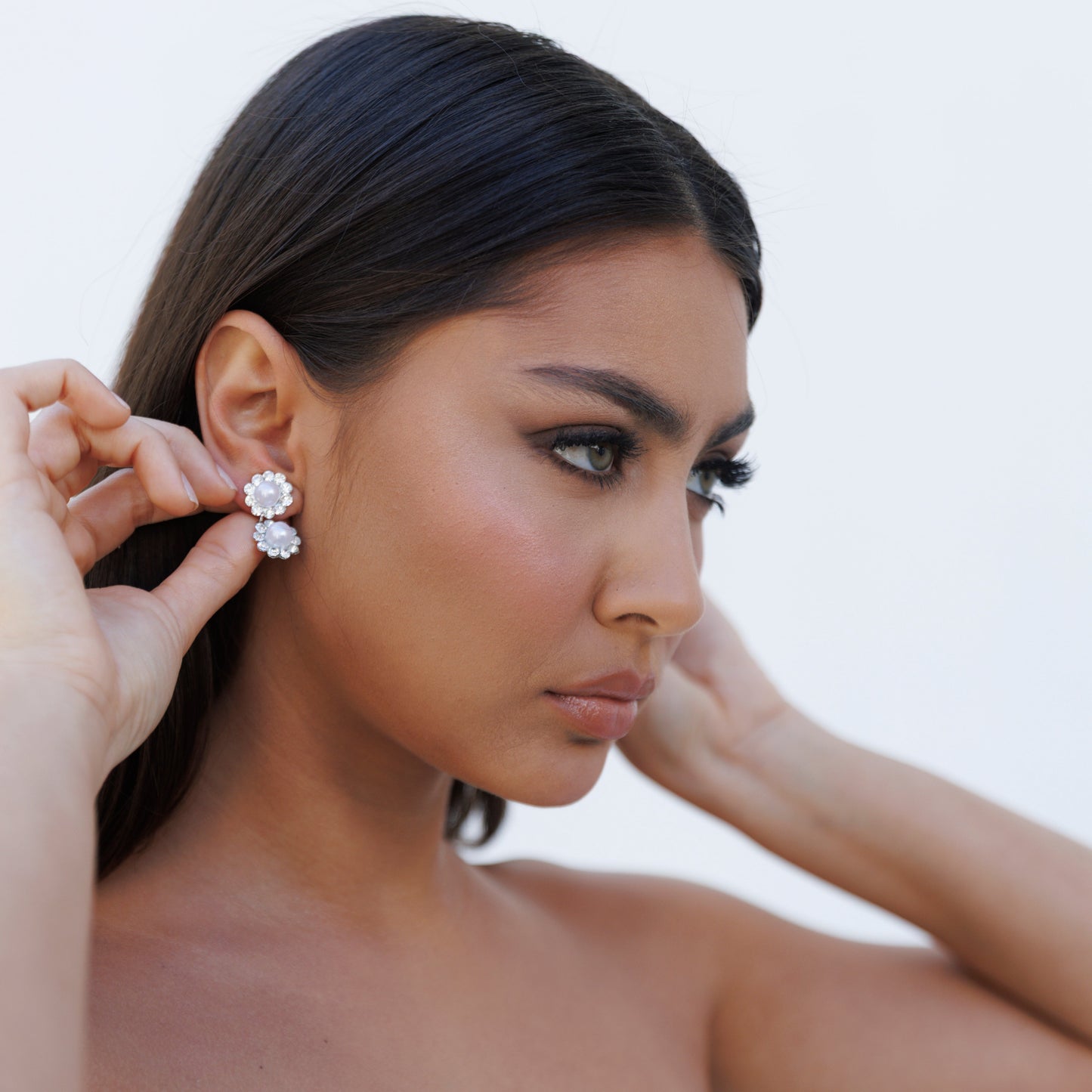 Brinco Flor Pérola em Cristal